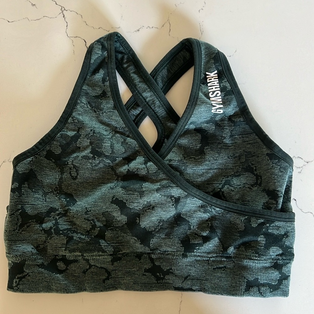 Gymshark Sports Bra (Green Camo)